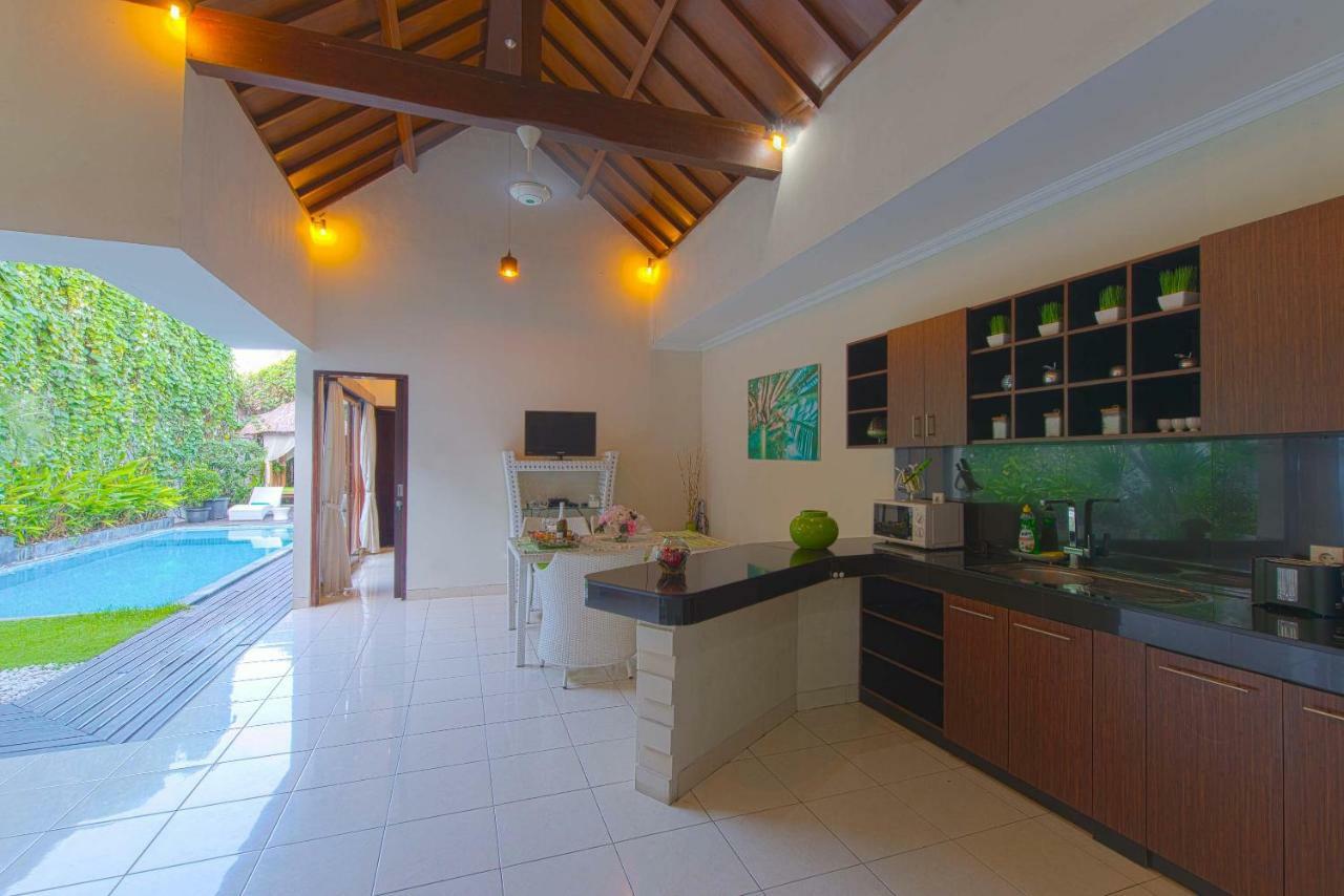 Villa Enjoy - Seminyak Center Exterior foto